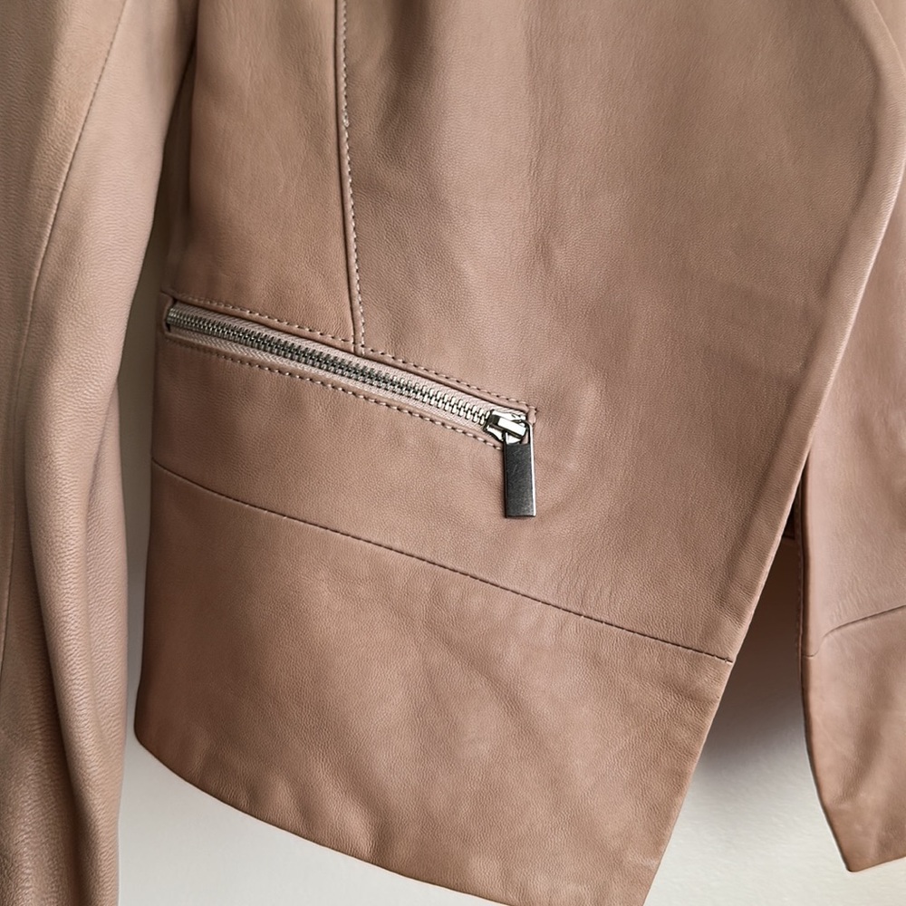 Leather jacket - Picture 3 of 17